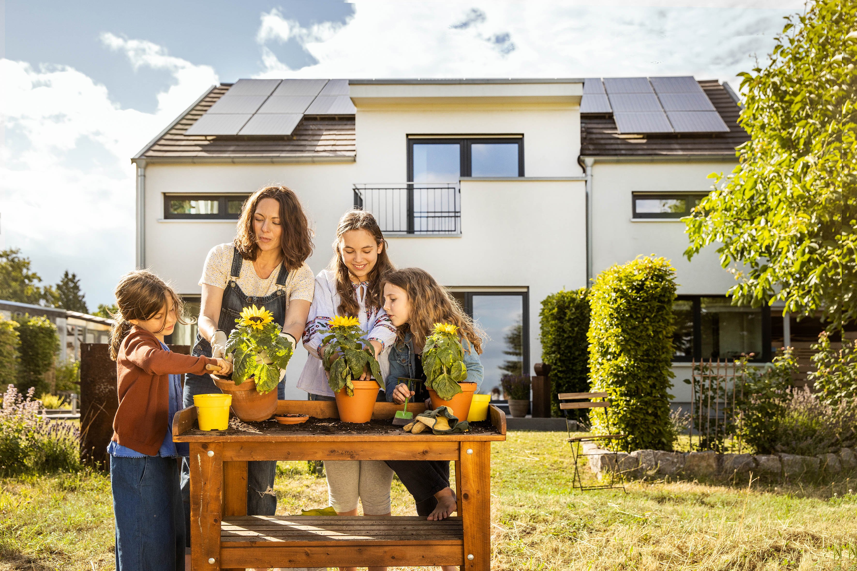 Familie im Garten Familie im Garten