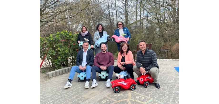 Gudeco spendet 10 Bobby Cars an städtische Kitas in Neu-Anspach