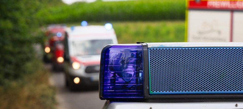 Einsatzfahrzeuge der Polizei, Feuerwehr und Rettungsdienst